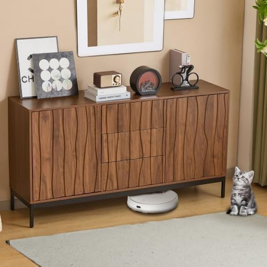 Commode marron en chene et MDF ideale pour un salon moderne