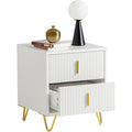 Chevet en bois gris clair caractere boheme